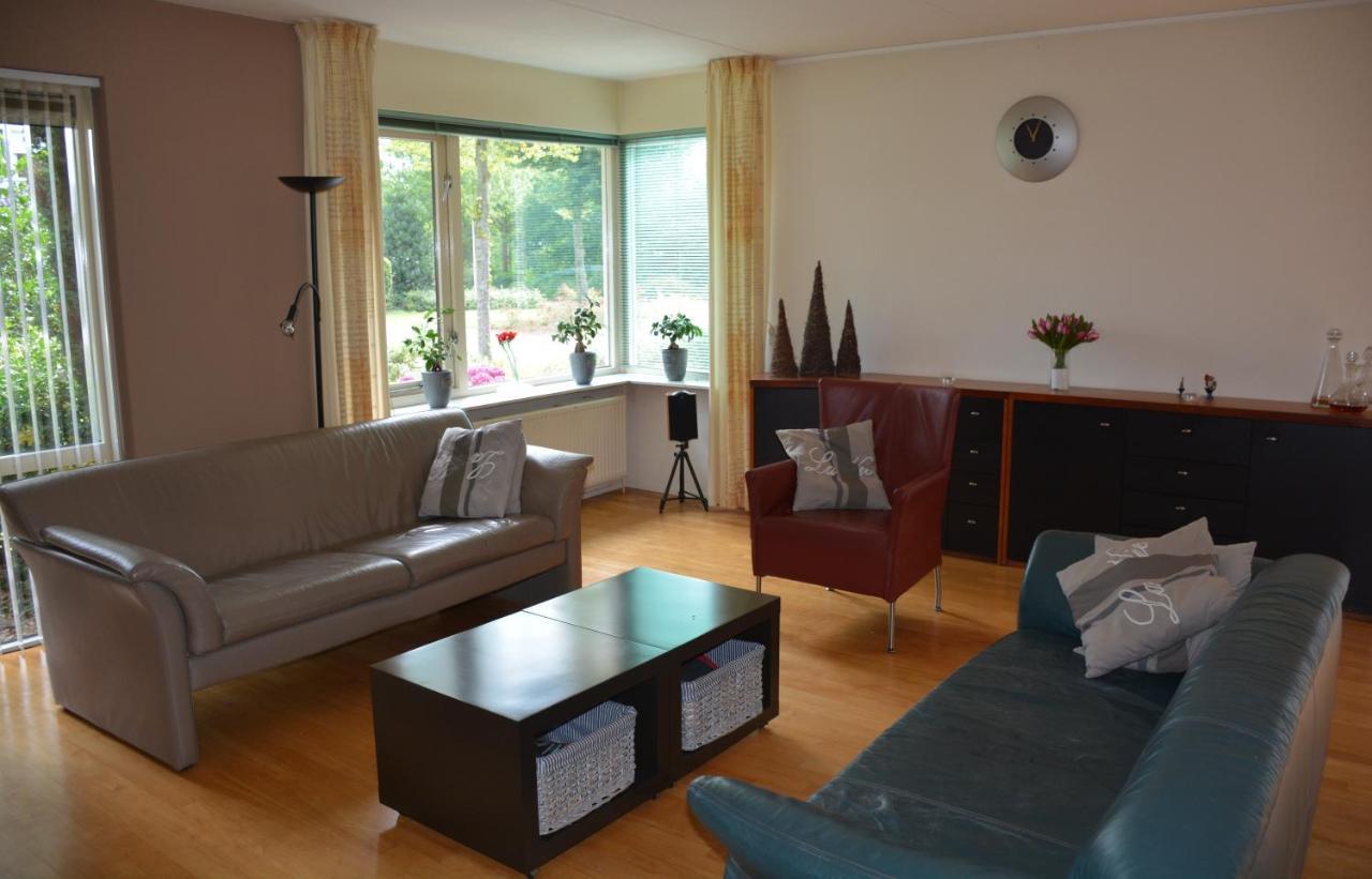 Mango House Homestay Zuidwolde  Exteriör bild