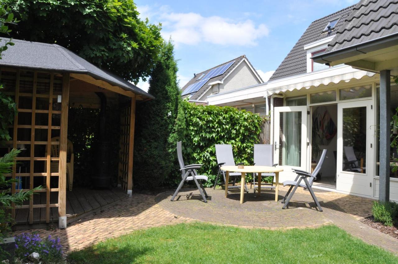 Mango House Homestay Zuidwolde  Exteriör bild