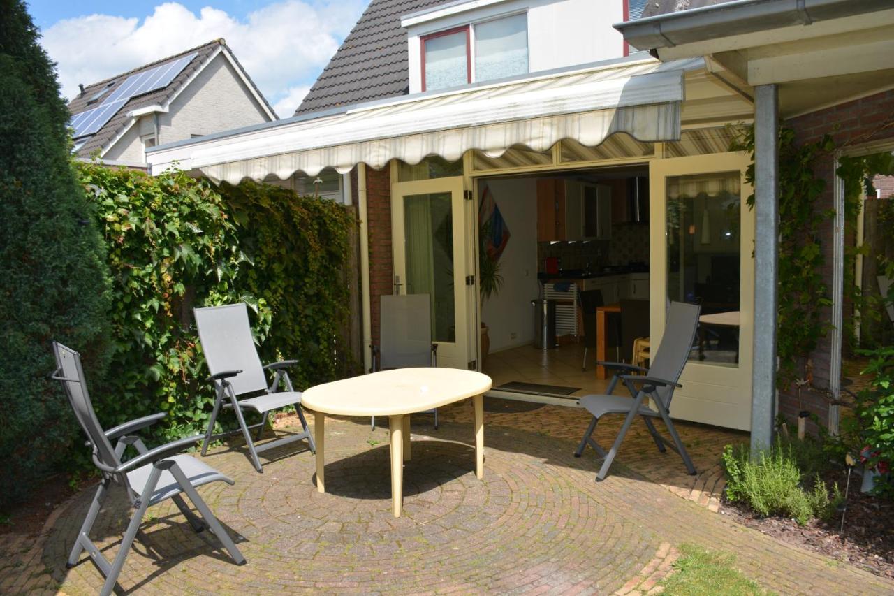 Mango House Homestay Zuidwolde  Exteriör bild