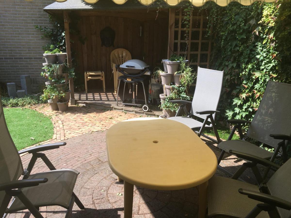 Mango House Homestay Zuidwolde  Exteriör bild